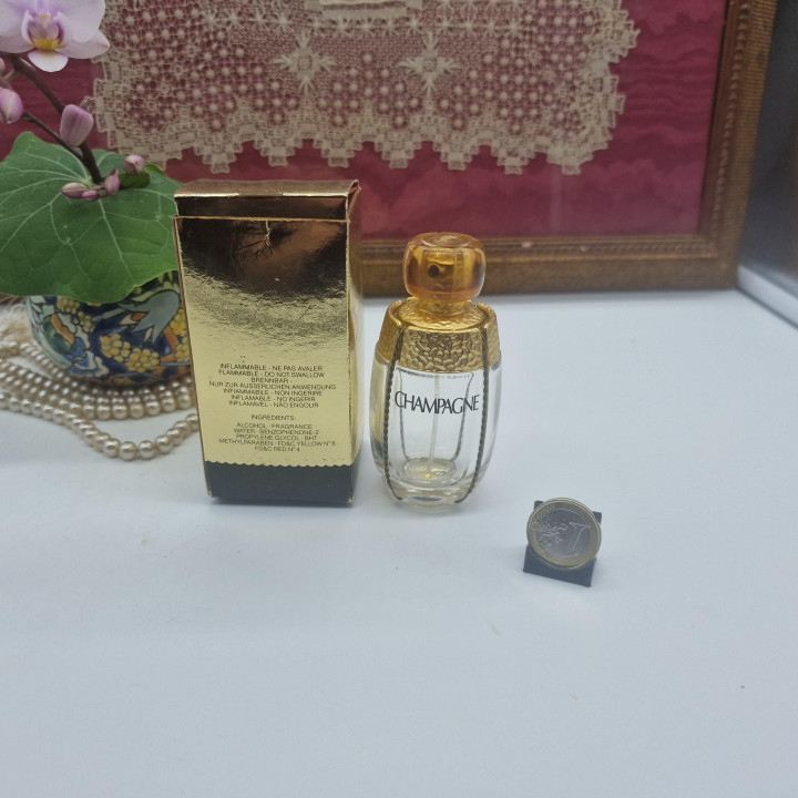 ヴィンテージ 空の香水瓶 YSL イヴサンローラン シャンパーニュ 1993年 裁判モデル オリジナルゴールド箱付き 50ml 希少 コレクターズアイテム