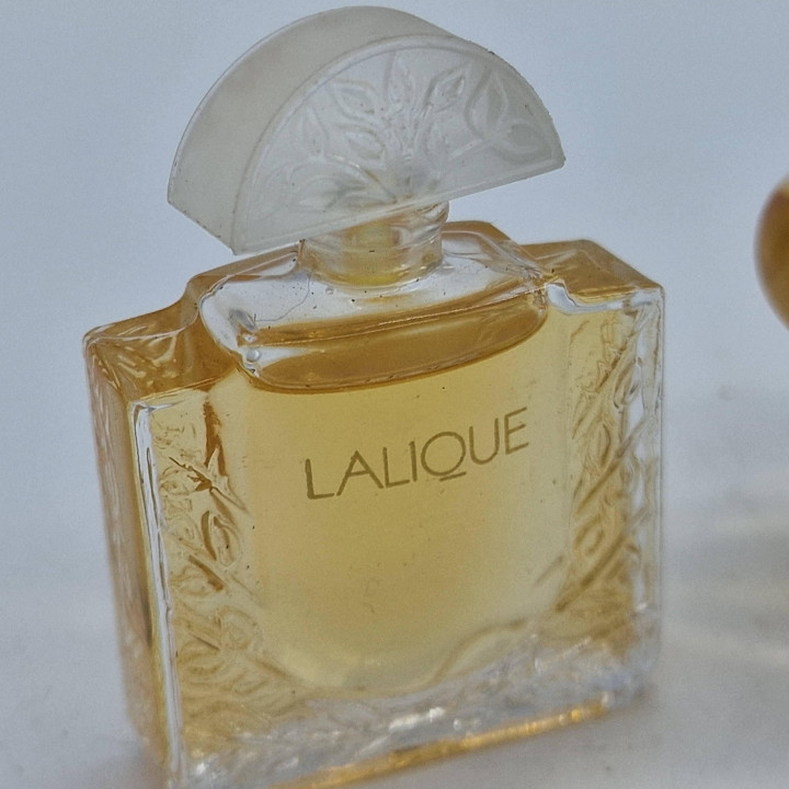 Набор миниатюр парфюма Lalique, винтажные флаконы - комплект 6 мини духов из матового стекла арт-деко, Lion Equus Le Baiser 1990