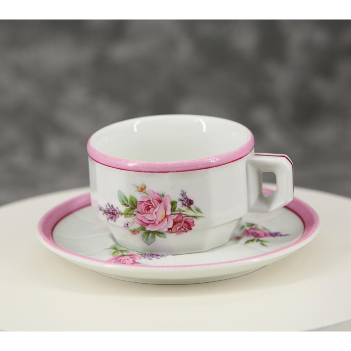 Conjunto de Chávena e Pires de Porcelana Vintage Anos 70