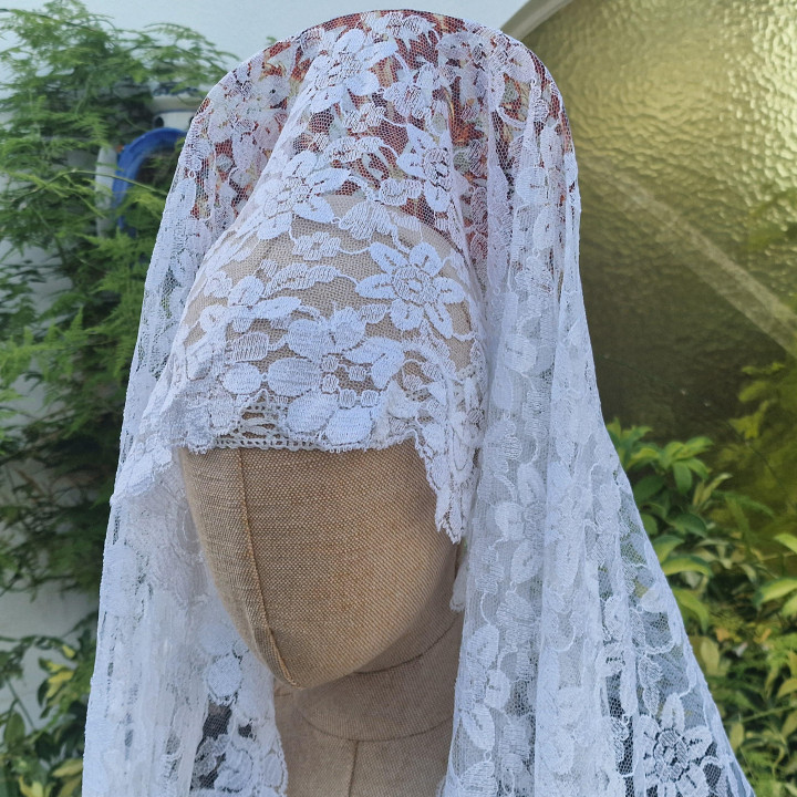 Bruidsmantilla - Trouwsluier en Spaanse Mantilla van Viscose Kant, Wit voor Ceremonies en Goede Week - 200x100 cm