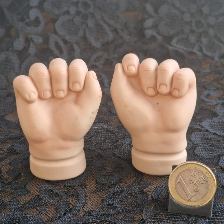 Par de Mãos em Porcelana Bisque para Bonecas (1990-1995)