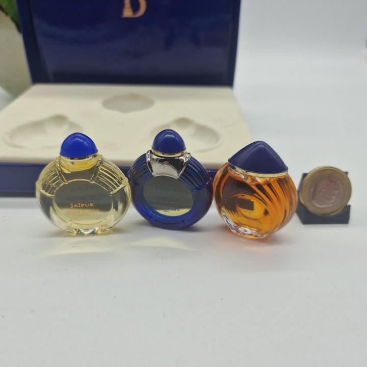 ブシュロン ヴィンテージミニチュア香水セット ラ コレクション ジョワイユ - 3 x 5 ml ボックス入り ジャイプール サファイア 1999年コレクターズ