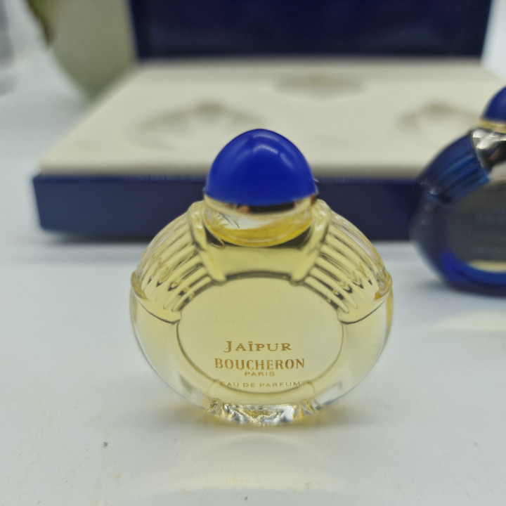ブシュロン ヴィンテージミニチュア香水セット ラ コレクション ジョワイユ - 3 x 5 ml ボックス入り ジャイプール サファイア 1999年コレクターズ