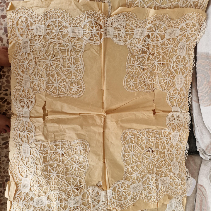 Antique Handmade Bobbin Lace & Linen Set (1900-1909)