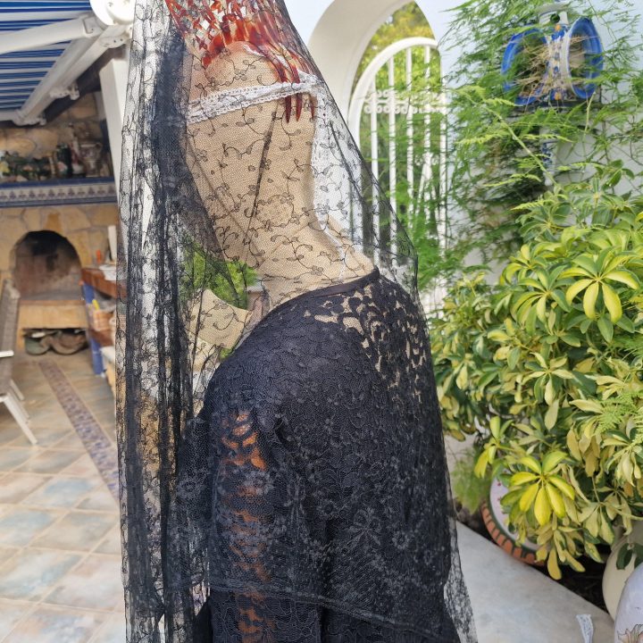 Mantilla Española de Encaje Negra - Años 50