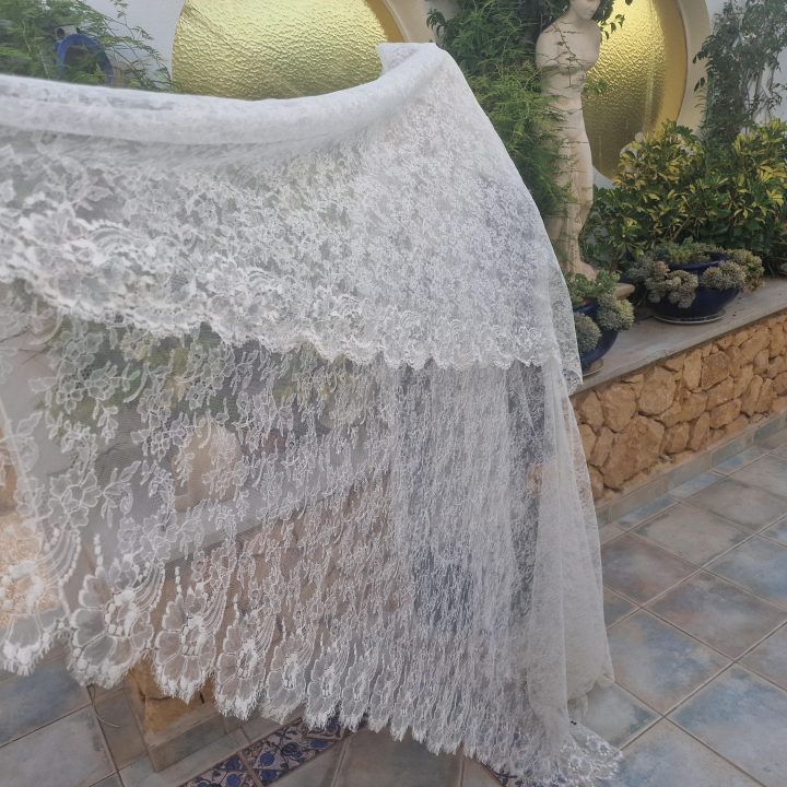 Mantilha de Noiva Espanhola Vintage Anos 70 (260x320 cm)