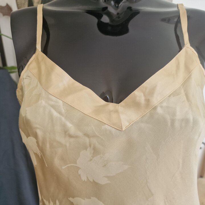 Vintage 1980s natural silk camisole top, beige jacquard spaghetti strap tank top with leaf pattern, size S