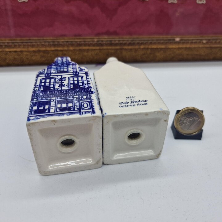 Zestaw Solniczka i Pieprzniczka Delfts Blauw, Kamienice z Amsterdamu z Ceramiki, Znak Korony DBL, Lata 1980 Vintage