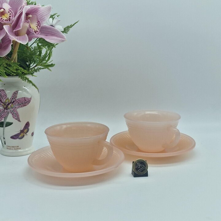 Set van 2 Vintage Federal Glass Coronation Roze Depression Glass Kop en Schotel
