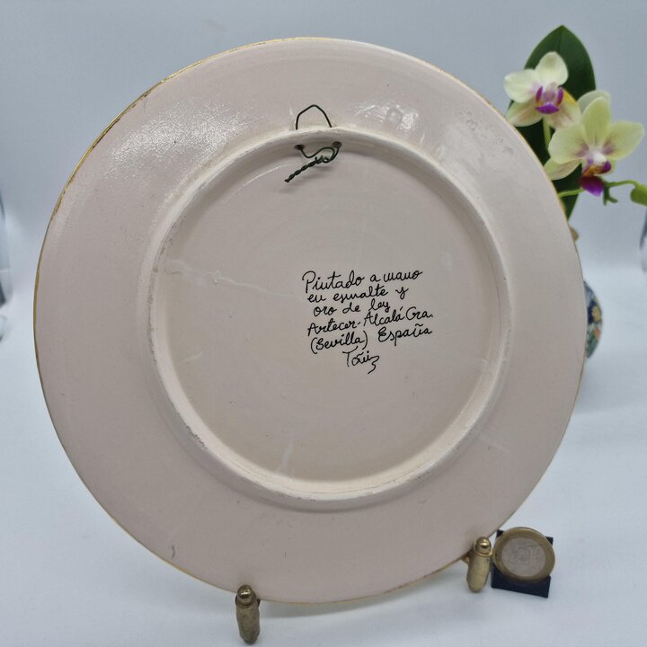 Talerz dekoracyjny ceramiczny Artecer Sevilla ręcznie malowany emalia i złoto, kolekcjonerski talerz ścienny 21 cm