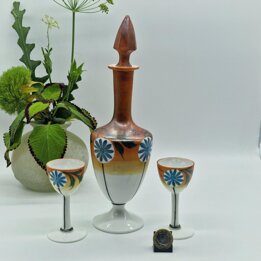 Vintage zestaw do likieru ze szkła opalinowego, karafka i 2 kieliszki ręcznie malowane, kryształ Art Deco, lata 1930