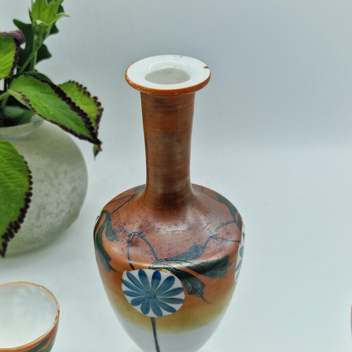 Vintage Likörset aus Opalglas, handbemalte Karaffe und 2 Gläser, Art Déco Kristall Barset, Böhmisches Glas um 1930