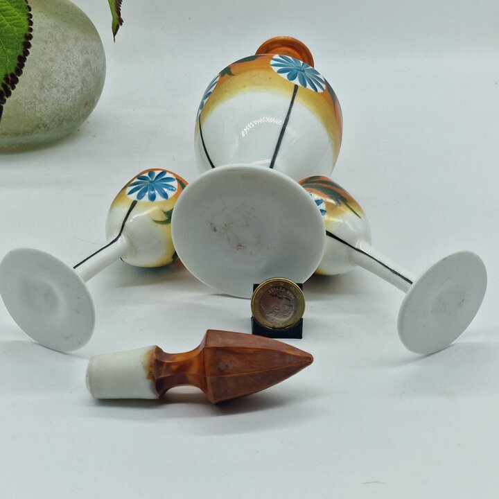 Vintage Likörset aus Opalglas, handbemalte Karaffe und 2 Gläser, Art Déco Kristall Barset, Böhmisches Glas um 1930