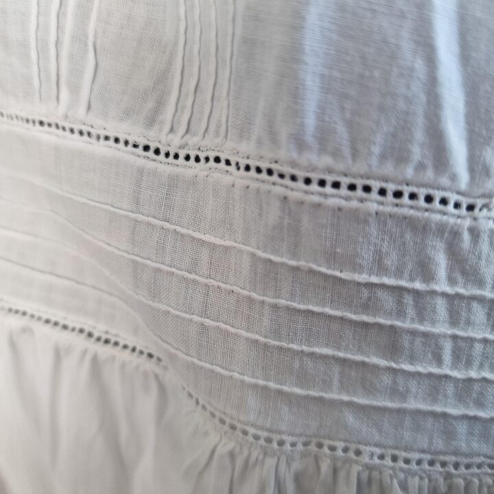 Antikes Lingerie Set Vintage Unterwäsche, 1920er Handgesticktes Weißes Baumwollbaticht Hemdhose und Pumphose, Größe S M