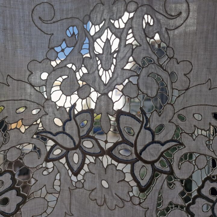 Antiker Leinen Vorhang Vorhangpaneel Fensterbild, 19 Jahrhundert Handarbeit Richelieu Spitze, viktorianische Stickerei Wohnzimm…