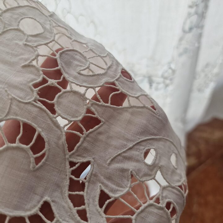 Rideau de lin ancien draperie panneau de fenêtre, XIXe siècle fait main dentelle Richelieu, broderie victorienne pour salon cha…