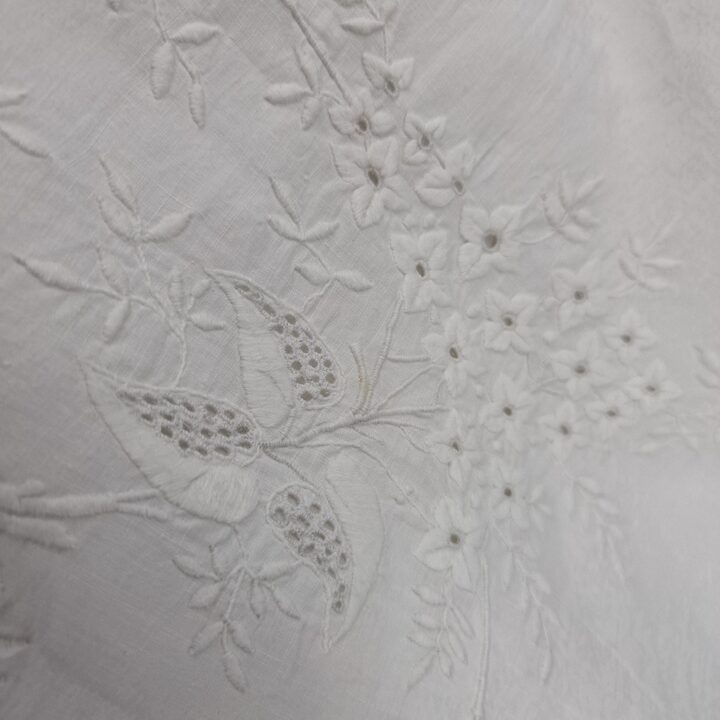 Parure de Lit en Lin Fin Brodé Main XIXe Siècle Trousseau Espagnol