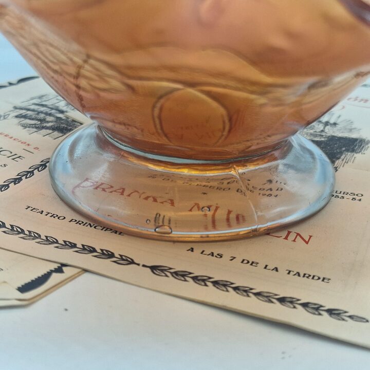 Чаша из карнавального стекла и ваза для фруктов, Imperial Glass Company, узор Lustre Rose Marigold, диаметр 21 см, 1910-е