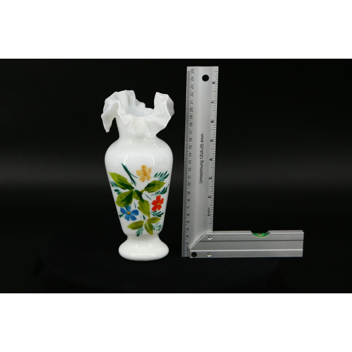 Vase en Verre Opalin des Années 1930 — Peint à la Main