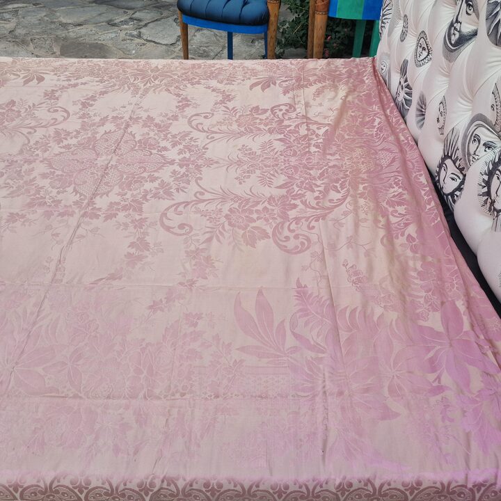 Antieke zijden damast sprei roze jacquard eind 19e eeuw passementerie franje met zijden kwastjes 210x230 cm