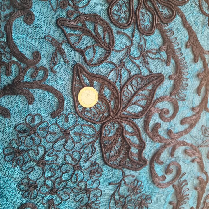 Panneau de Jupe en Dentelle de Soie Ancienne Tissu Chantilly Art Nouveau Demonte Broderie de Soie Noire sur Tulle 160x250x85 cm…
