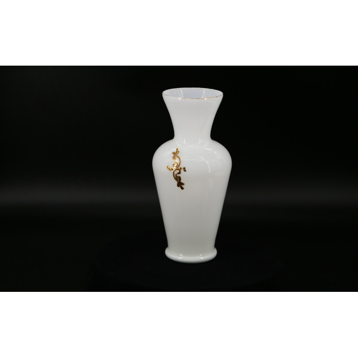 Jarra de vidro opalino branco anos 30