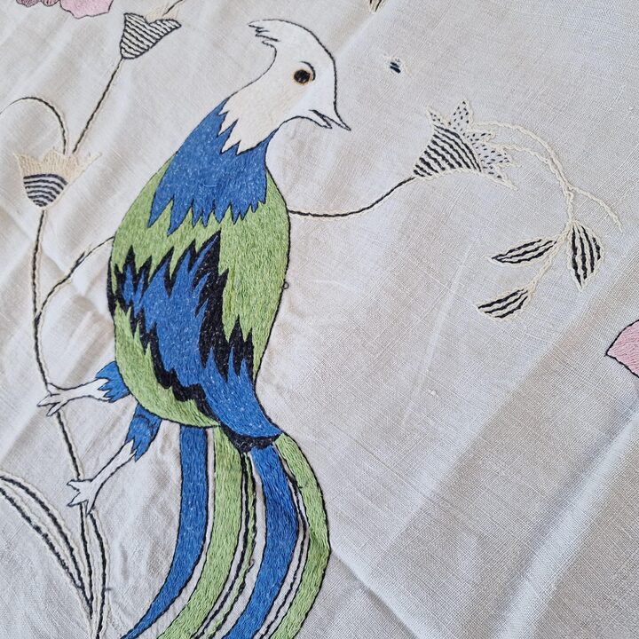 Colcha de Lino Antiguo Bordada a Mano, Cubrecama Art Nouveau de Lino Hilado con Pajaro y Amapolas, Tapiz Grande 240x260 cm