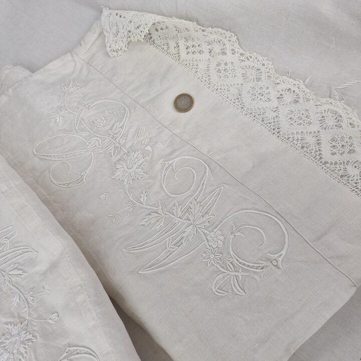 Antique Heavy Linen Bed Set with Hand Embroidery & Bobbin Lace - Sheet 230x250 cm and Pillowcase 160x42 cm