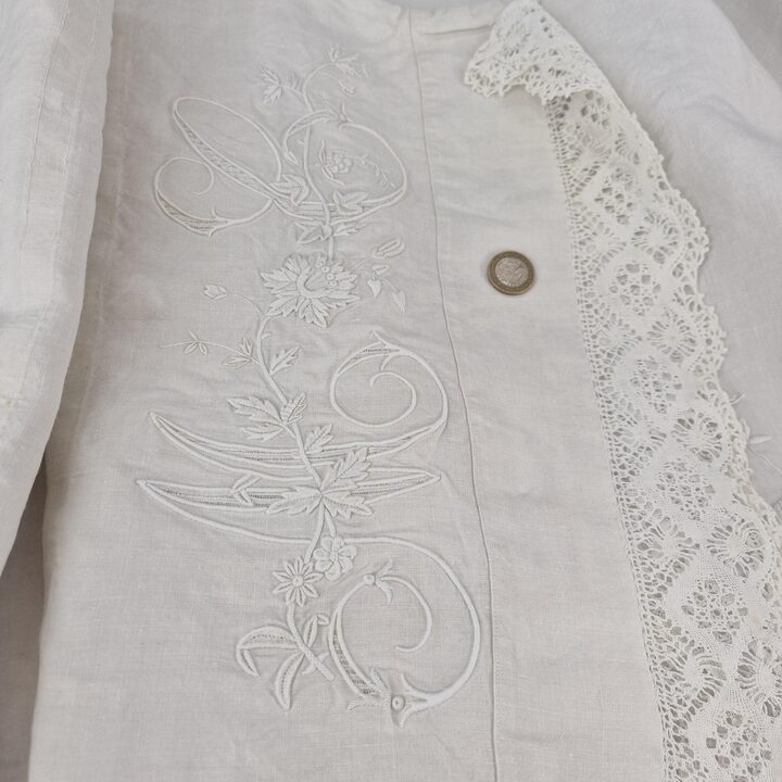Antique Heavy Linen Bed Set with Hand Embroidery & Bobbin Lace - Sheet 230x250 cm and Pillowcase 160x42 cm