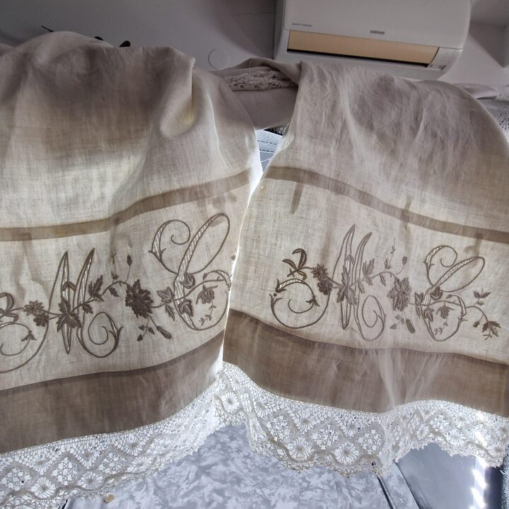 Antique Heavy Linen Bed Set with Hand Embroidery & Bobbin Lace - Sheet 230x250 cm and Pillowcase 160x42 cm