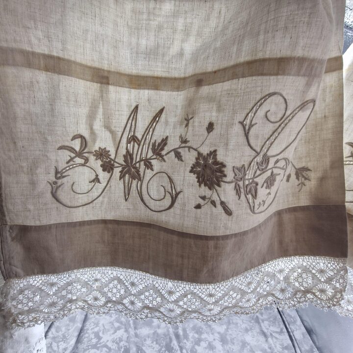 Antique Heavy Linen Bed Set with Hand Embroidery & Bobbin Lace - Sheet 230x250 cm and Pillowcase 160x42 cm