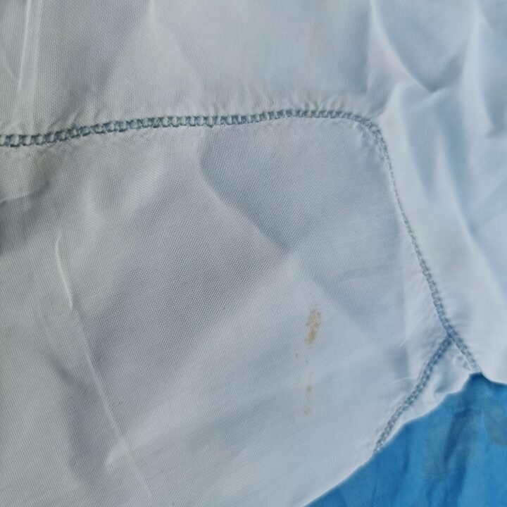 Body infantil vintage años 40, ropa interior de niños, algodón azul pálido con encaje y bordado a mano, largo 50 cm cintura 40…