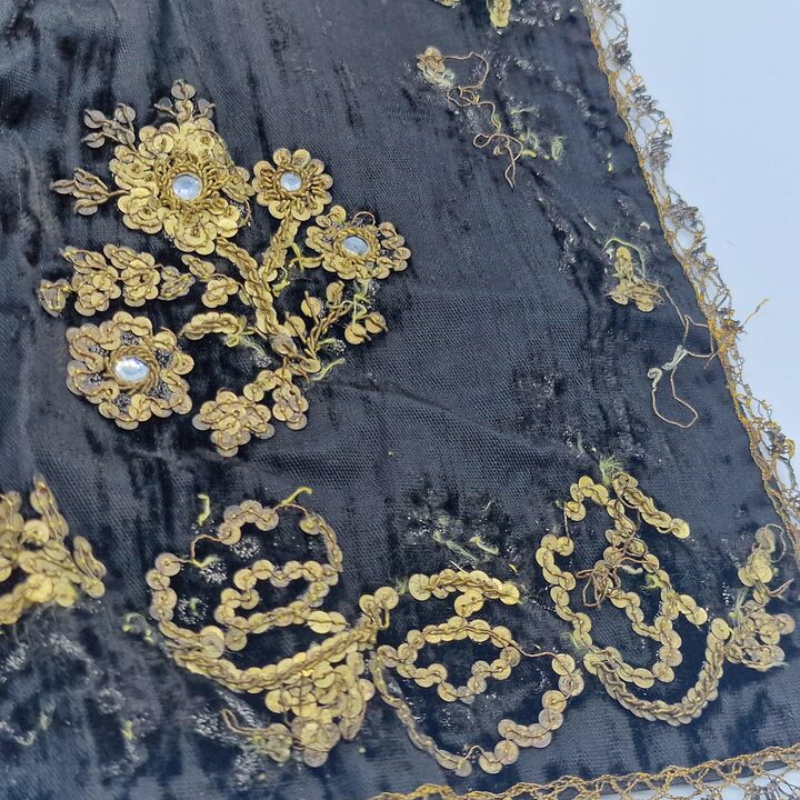 Tablier Regional Ancien Delantal Mandil, Alicante Espagne XIXe Siecle, Fragment Velours Soie Brode Base Coton Costume Tradition…
