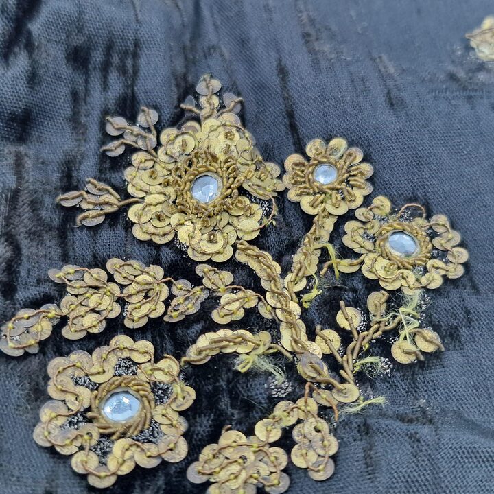 Tablier Regional Ancien Delantal Mandil, Alicante Espagne XIXe Siecle, Fragment Velours Soie Brode Base Coton Costume Tradition…