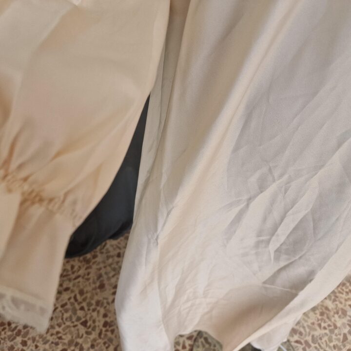 Vintage Nachthemd Schlafkleid, 1960er 1970er Massanfertigung Pfirsich Creme Nylon Spitze, Spanien Haute Volee, Groesse S M