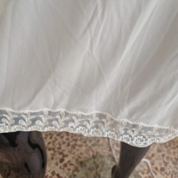 Vintage Slip Underdress Chemise Marie Claire 1980s Ivory Polyamide Floral Lace Trim V-Neck Size 5 S-M