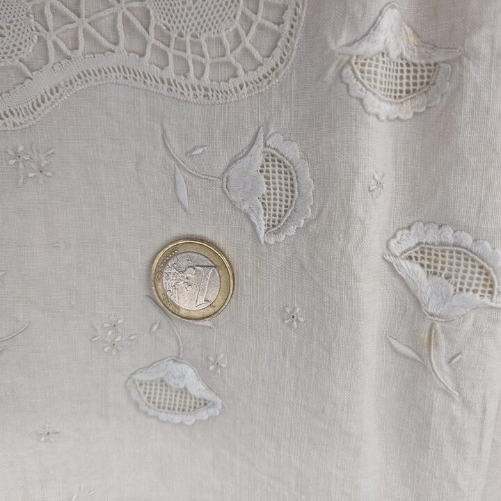 Antique Art Deco Spanish noble trousseau linen set, massive handmade bobbin lace, hand embroidered MCS monogram, unused NOS 192…