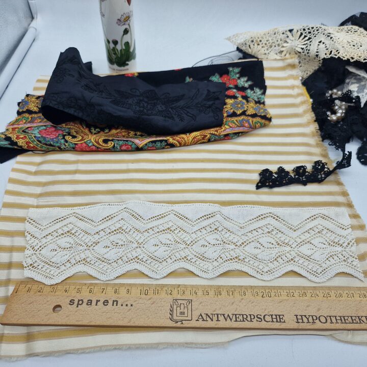 Antique Lace Fragments and Vintage Fabric Remnants, 15 Pieces Silk Jacquard and Handmade Bobbin Lace Set for Sewing and Crafting