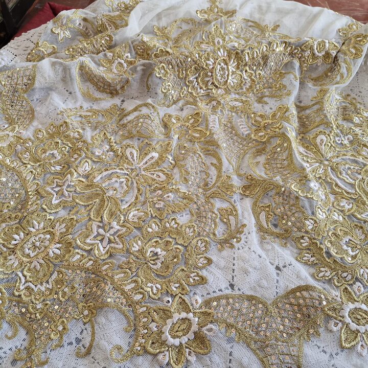 Tablier de Fallera Valencienne Tul Brodé Or 90x110 cm
