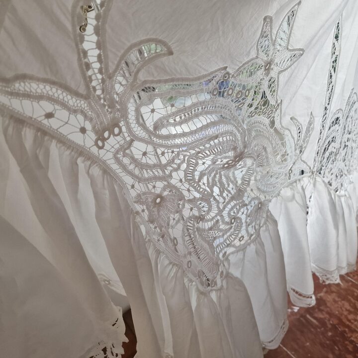 Tenda in Batista Fatta a Mano, Pannello di Pizzo Vintage, Calata Finestra, Cotone Fine Anni 50, Ricamo Merletto ad Ago, Salotto…