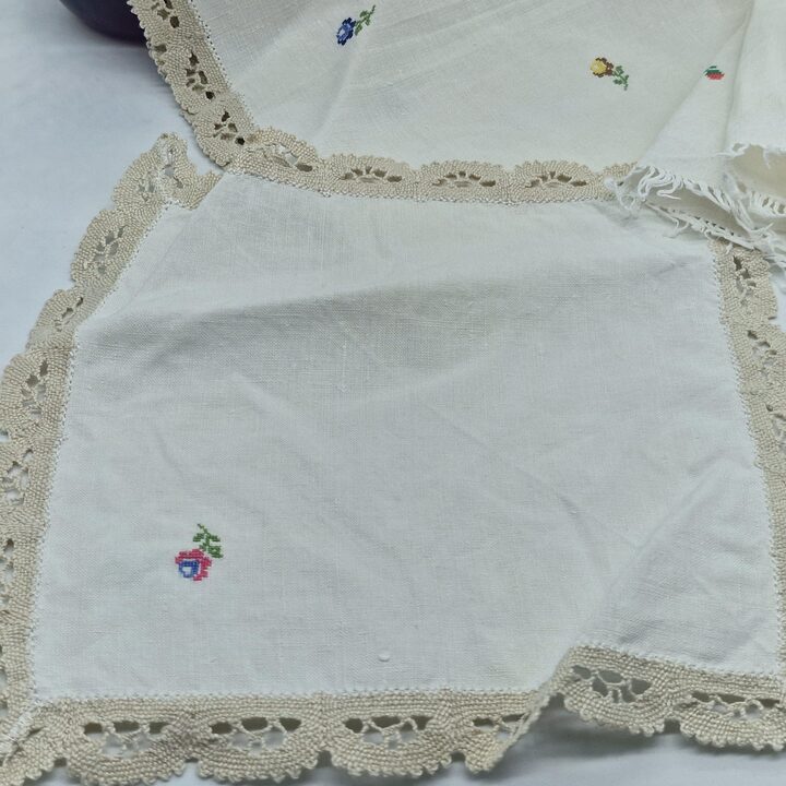 ヴィンテージ リネン ナプキン 6枚セット - クロスステッチ刺繍ティータオル、クロッシェレースコースター、ハンドメイドプレースマット、コテージコアデコ