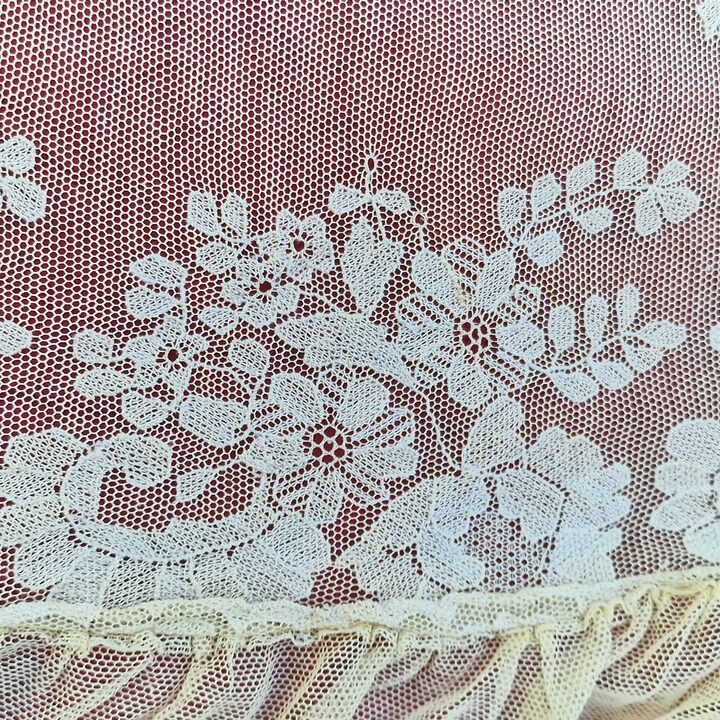 Copriletto antico in pizzo Chantilly, coperta vintage in lino da sposa, tessuto ricamato a mano per abito da sposa, fine XIX se…