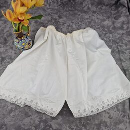 Calçolas Vintage em Algodão com Renda e Bordado Início do Século XX