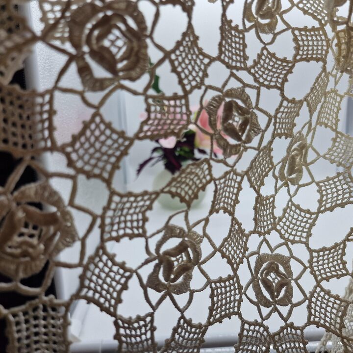 Grande Tovaglia in Pizzo all'Uncinetto 260x210 cm - Motivo Rose a Rilievo Cotone Fino Copriletto Tenda