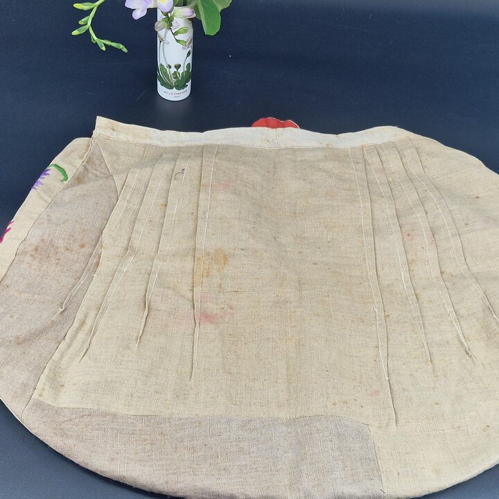 Vintage Hand Embroidered Linen Storage Bag for Wardrobe, Floral Satin Stitch Embroidery, Mother of Pearl Button, 1950s Linen Wa…