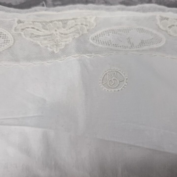 Zestaw Fine Cotton Lingerie Art Deco z Koronką i Haftem, Monogram MQ, Lata 20.