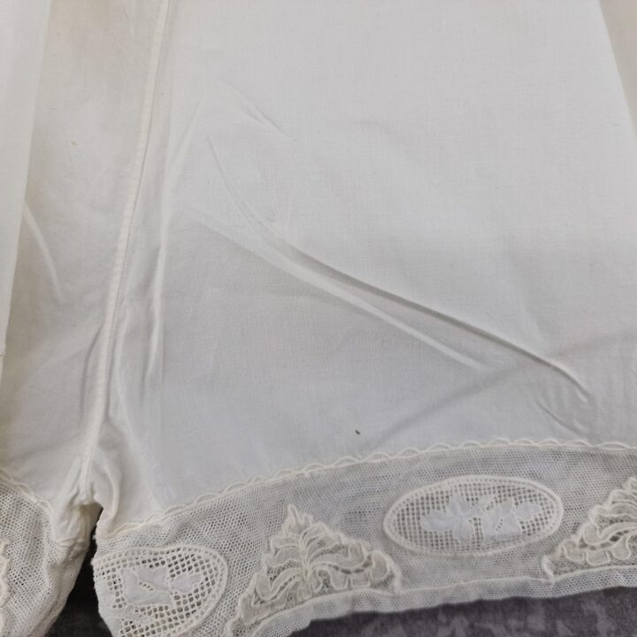 Zestaw Fine Cotton Lingerie Art Deco z Koronką i Haftem, Monogram MQ, Lata 20.