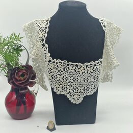 Antike Gehäkelte Spitze Passe für Nachthemd, Handgemachte Baumwollspitze Mieder, Größe S-M, Vintage Nähen Handarbeit