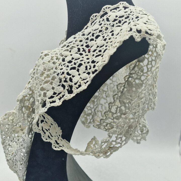 Antike Gehäkelte Spitze Passe für Nachthemd, Handgemachte Baumwollspitze Mieder, Größe S-M, Vintage Nähen Handarbeit