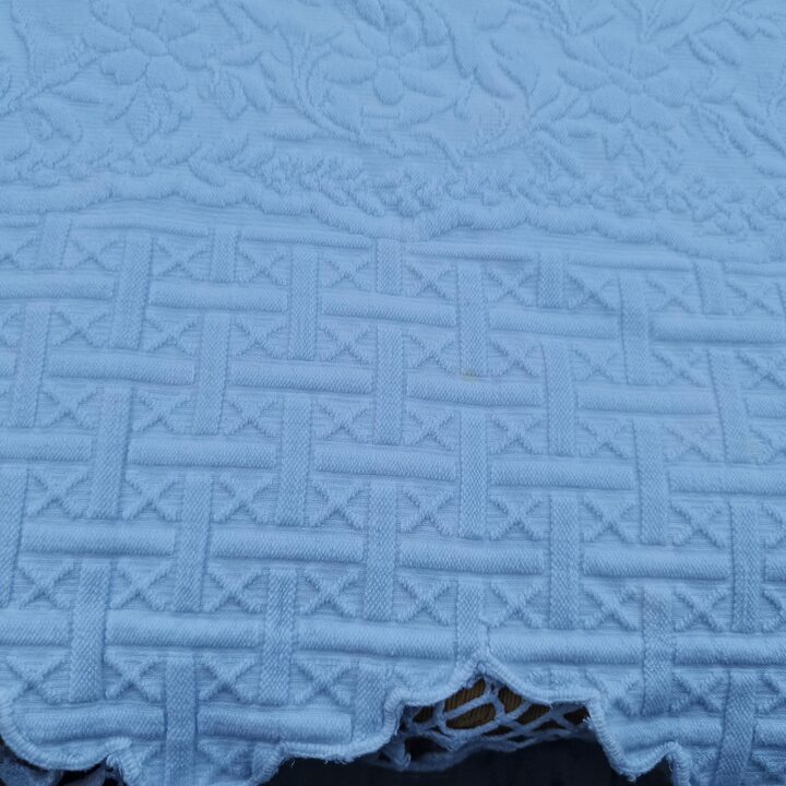 Colcha Jacquard Branca Antiga, Cobertor Matelasse de Algodao com Renda de Bilros Feita a Mao, 200x240 cm, Textil do Seculo XIX